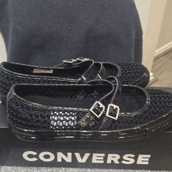 Converse Chuck Taylor Dainty Mary Jane Sneakers - Picture 10 of 11